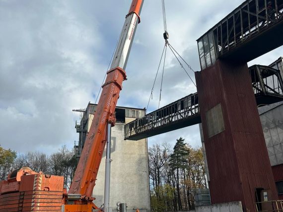 Demontáž uhelných dopravníkových mostů v teplárně Sviadnov